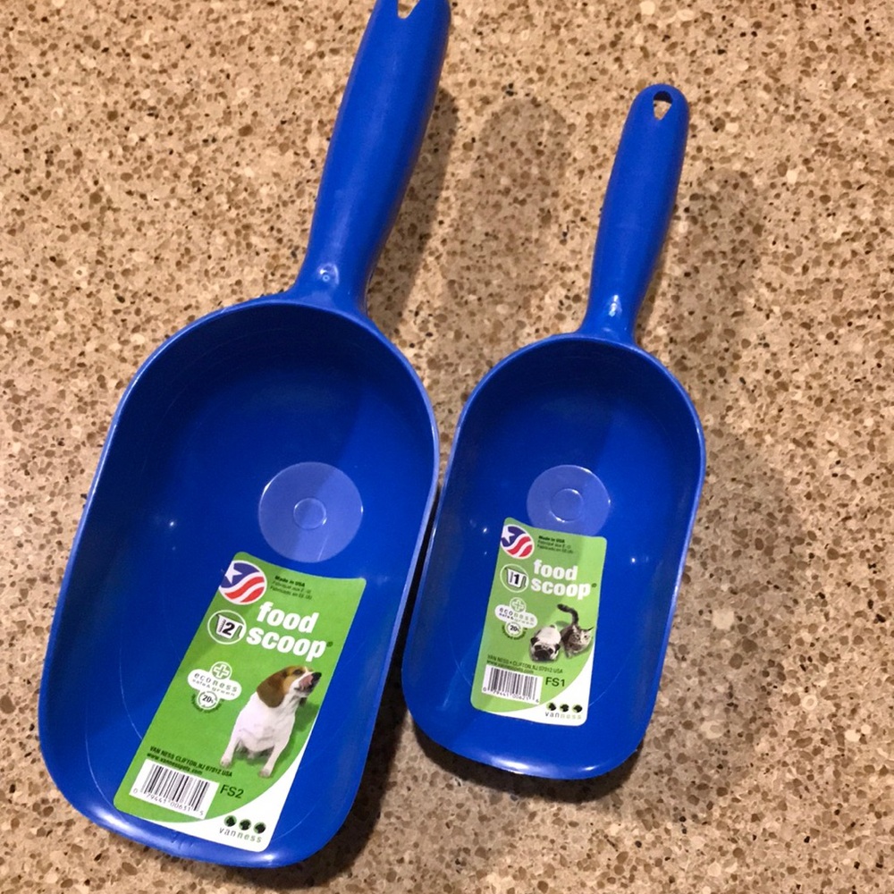 Dog food food scoops. Large and medium New